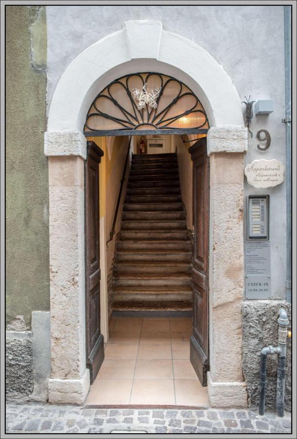 Acqua Verde Appartamenti Peschiera del Garda Luaran gambar