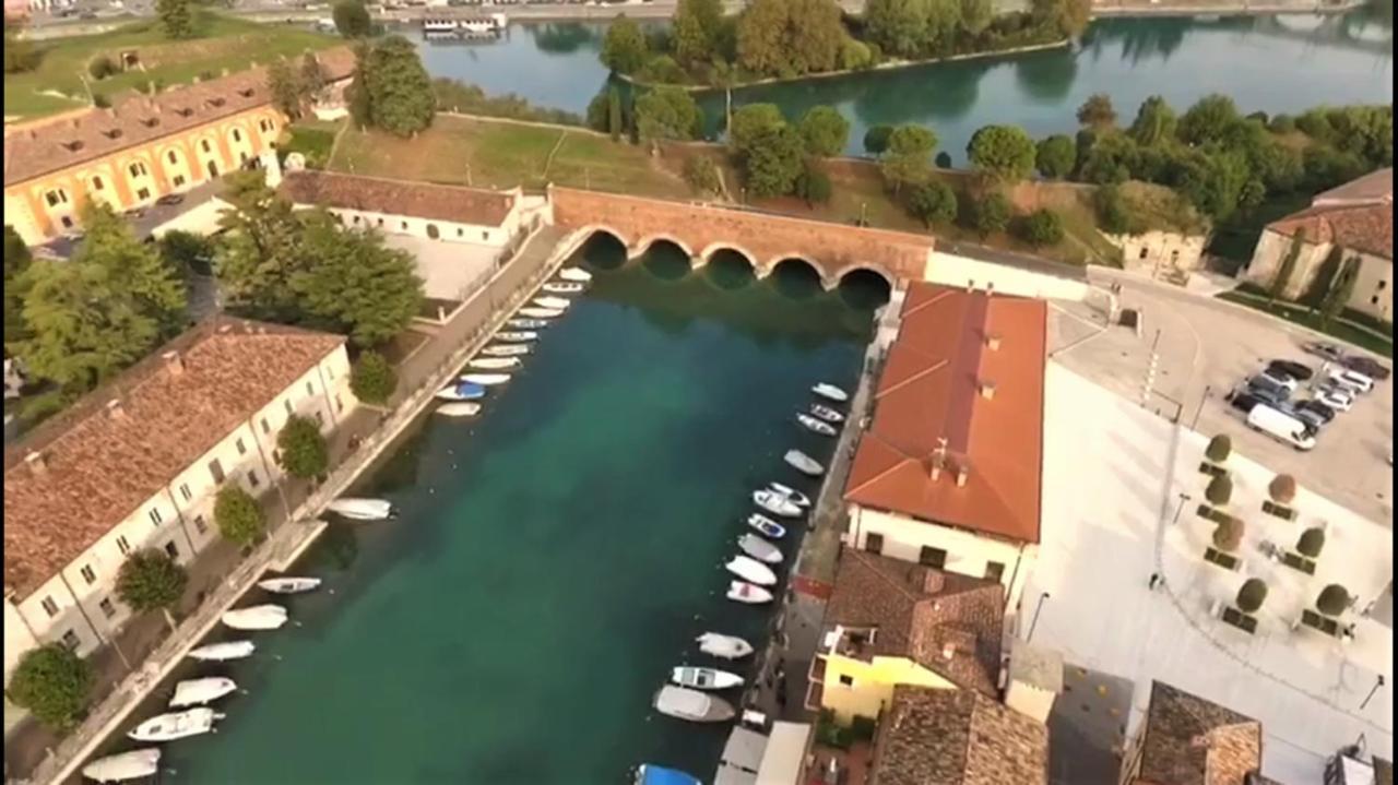 Acqua Verde Appartamenti Peschiera del Garda Luaran gambar