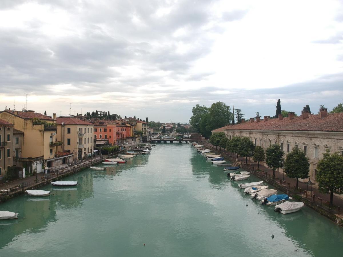 Acqua Verde Appartamenti Peschiera del Garda Luaran gambar