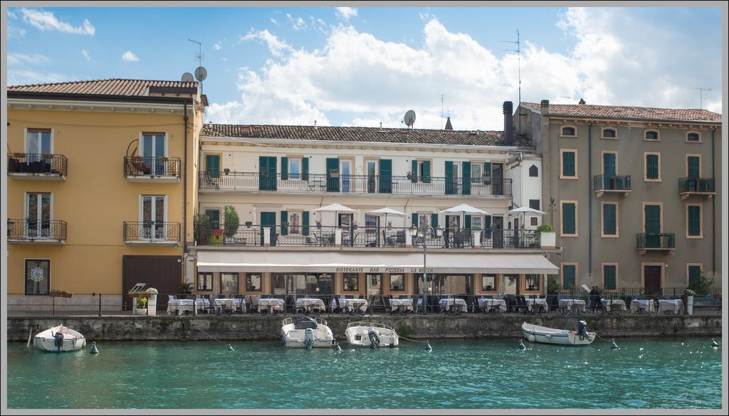 Acqua Verde Appartamenti Peschiera del Garda Luaran gambar